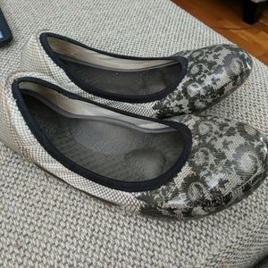Black lace Ja vie flats